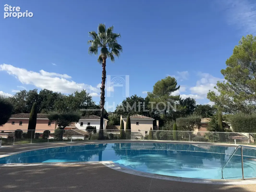 Domaine sécurisé à Mougins – 2 pieces, Terrasse 24 m², vue Domaine du golf, piscine  Copier le titre - photo 1