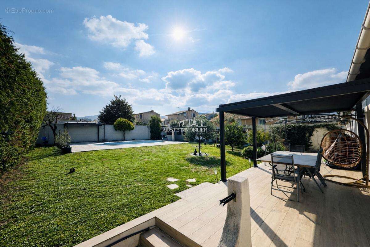 Maison à GIGNAC-LA-NERTHE