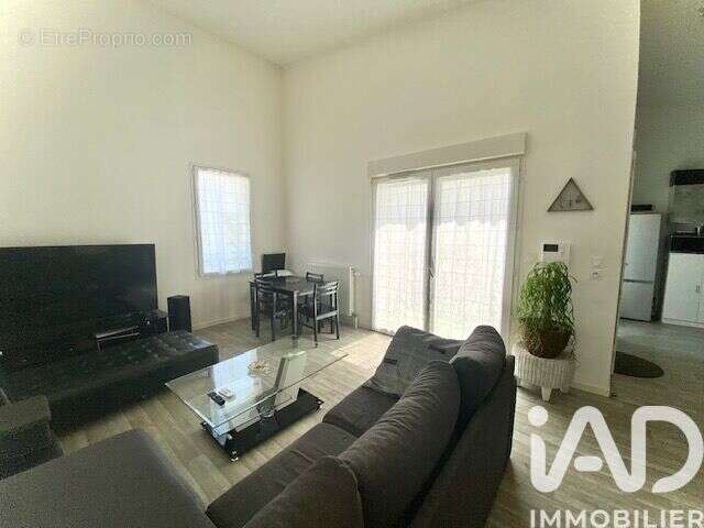 Photo 3 - Appartement à SAINT-JEAN-DE-BRAYE