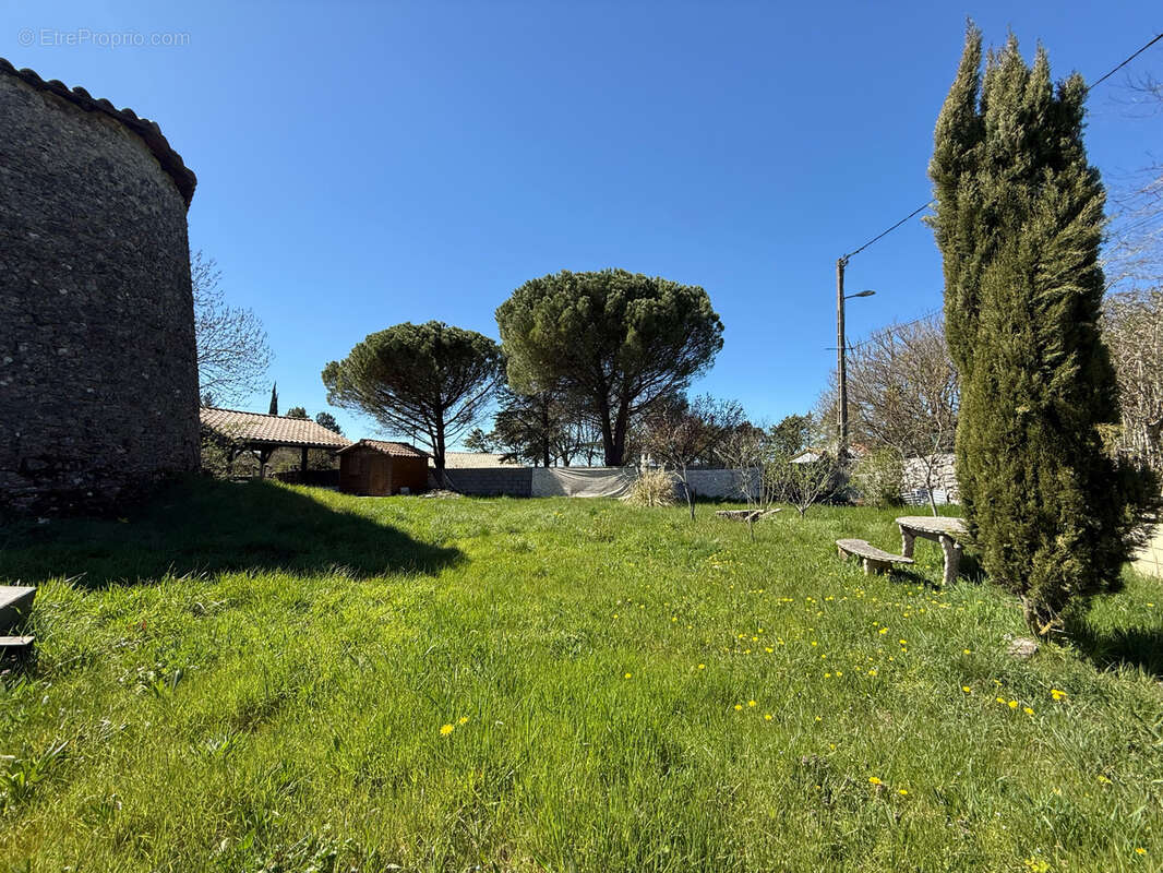 Appartement à LE CAYLAR