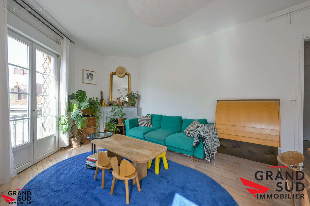 Appartement à BORDEAUX