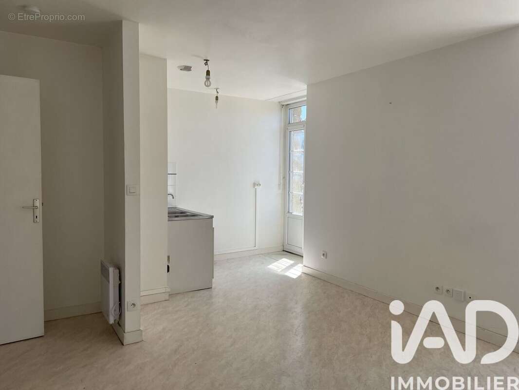 Photo 2 - Appartement à LA ROCHE-DERRIEN