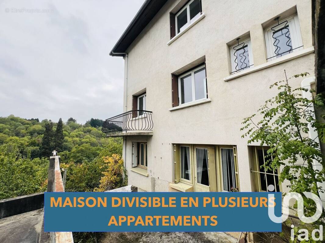 Photo 1 - Maison à LE CHAMBON-FEUGEROLLES