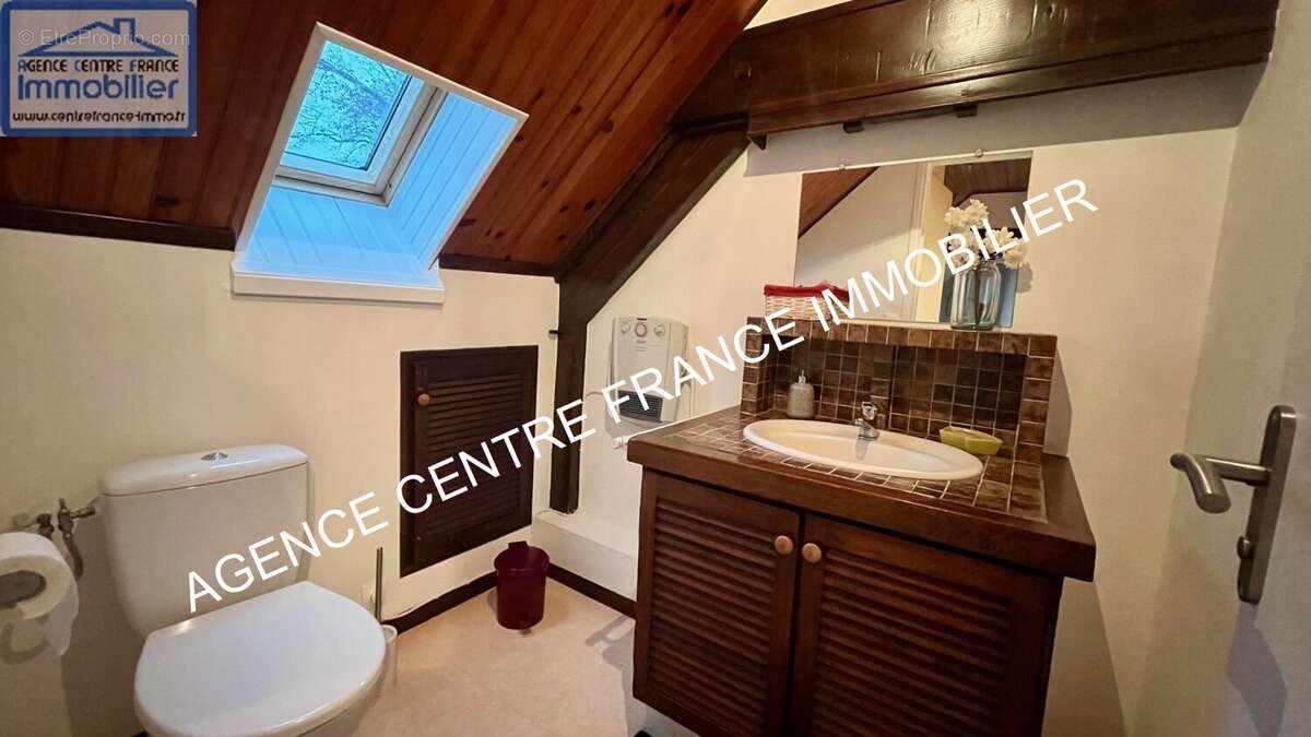 Maison à PLAIMPIED-GIVAUDINS