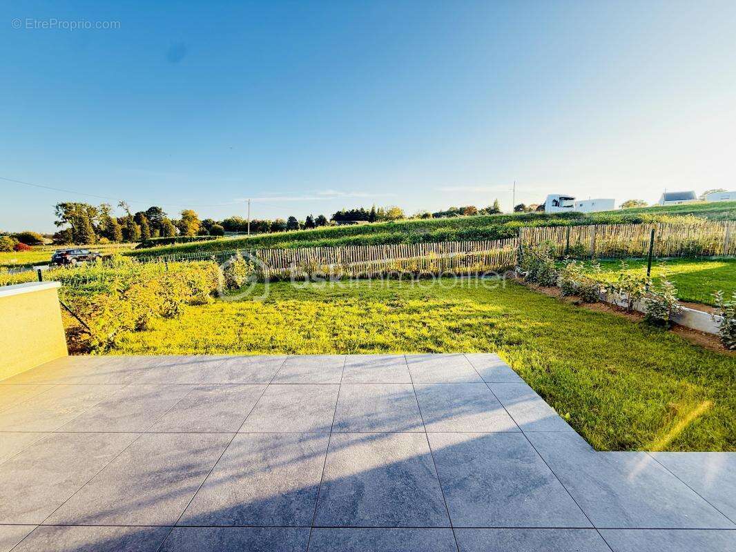 Maison à VEZIN-LE-COQUET