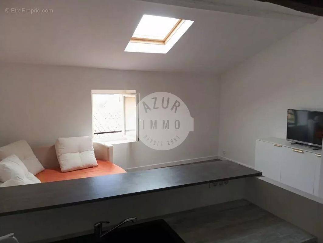 Appartement à CARCES