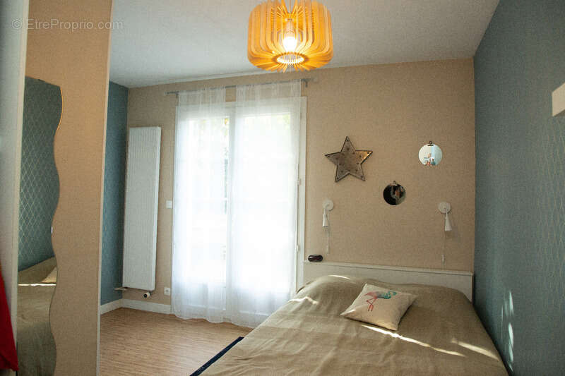 La Roche-sur-Yon Sud, sur la commune d'Aubigny, maison de style rétais de 179 m², 5 chambres, 2334 m² avec piscine - photo 9
