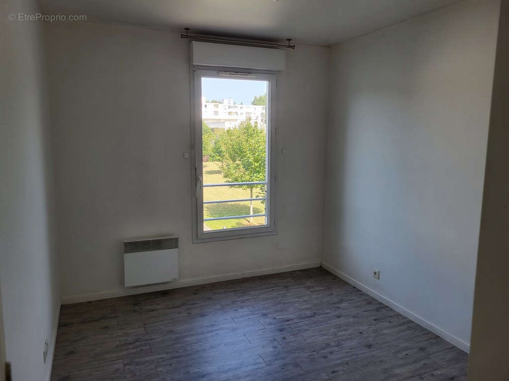 Appartement à EPERNON