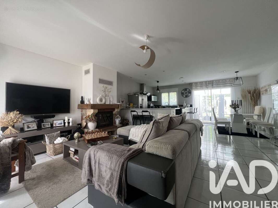 Photo 2 - Maison à VEIGNE