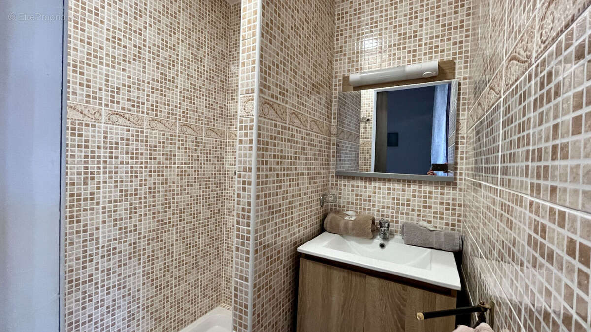 Maison à SAUMANE-DE-VAUCLUSE