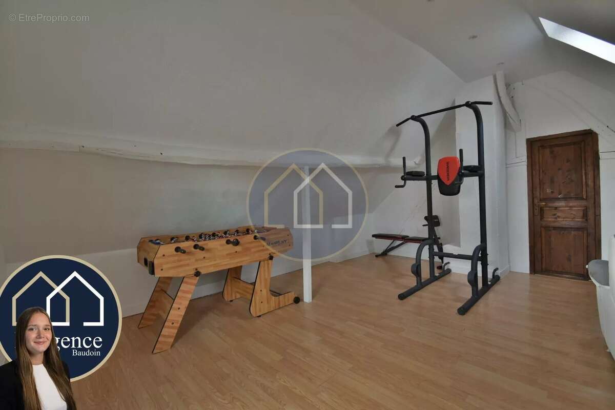 Maison à CLEVILLIERS