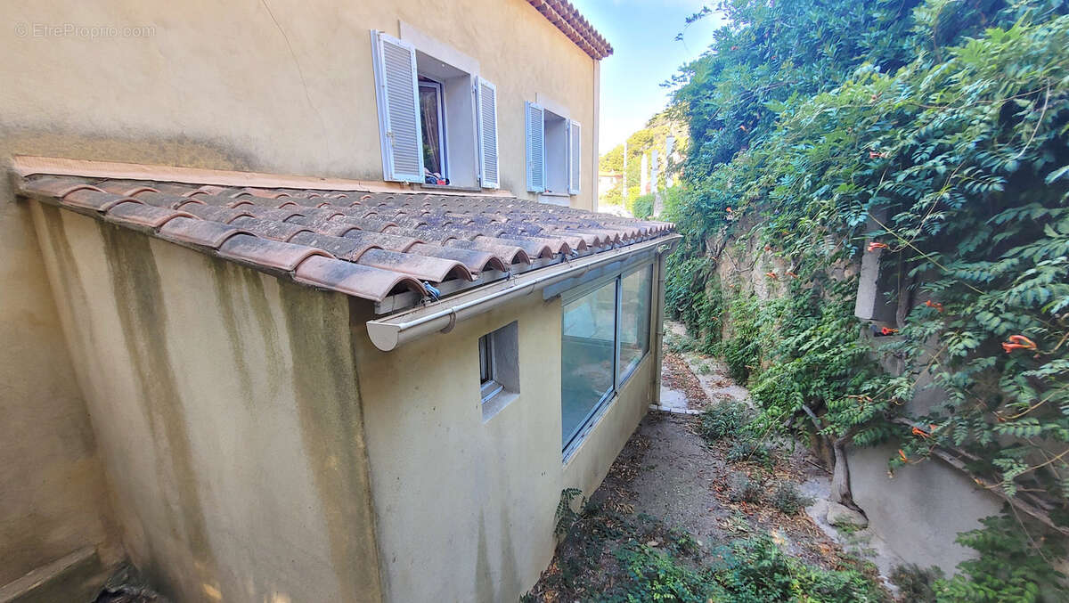 Maison à ENSUES-LA-REDONNE