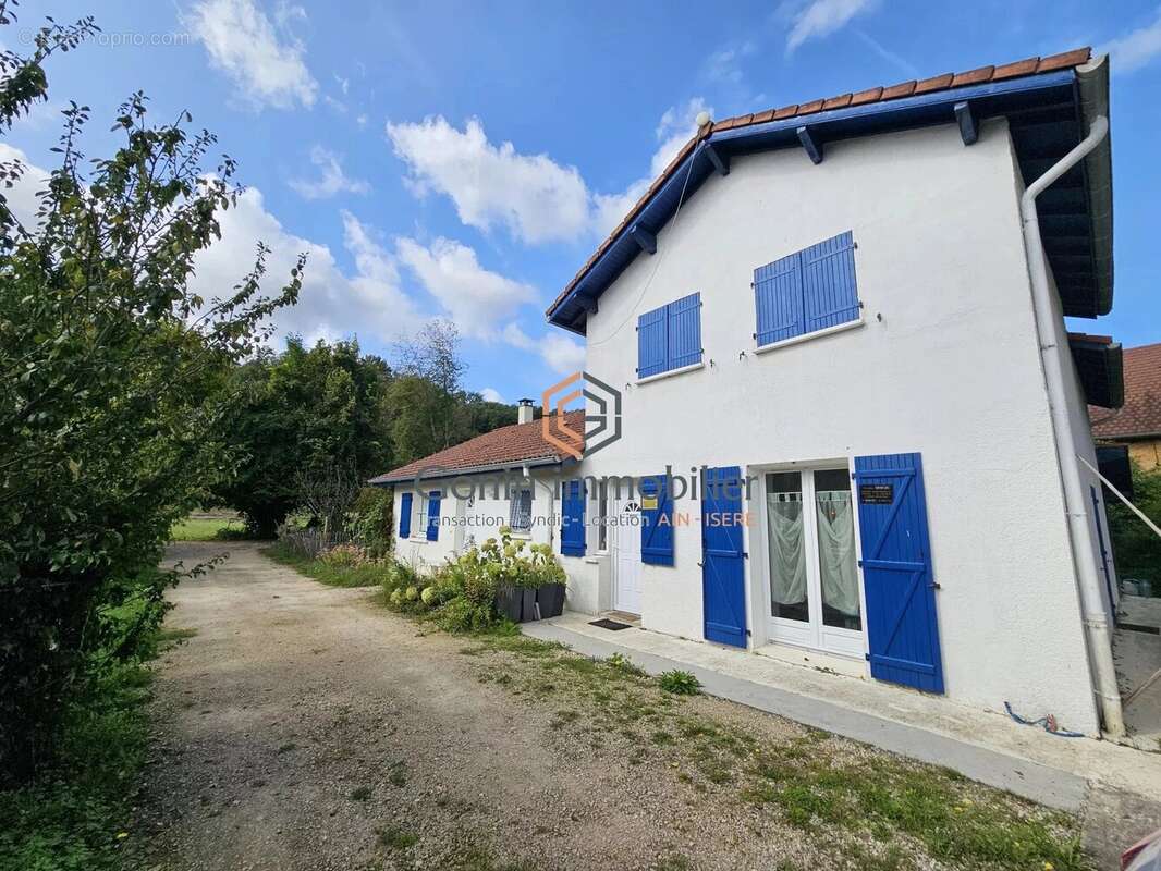 Maison à MORESTEL