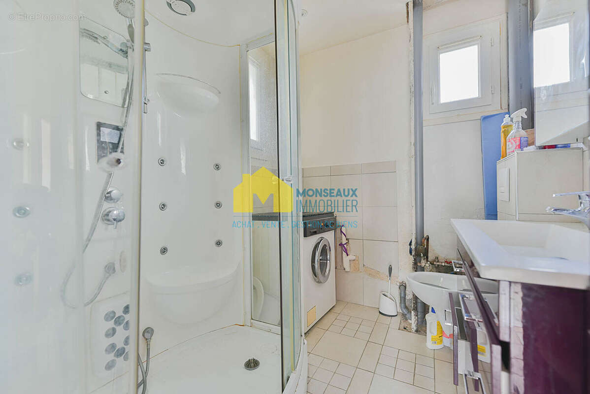 Appartement à SAINTE-GENEVIEVE-DES-BOIS