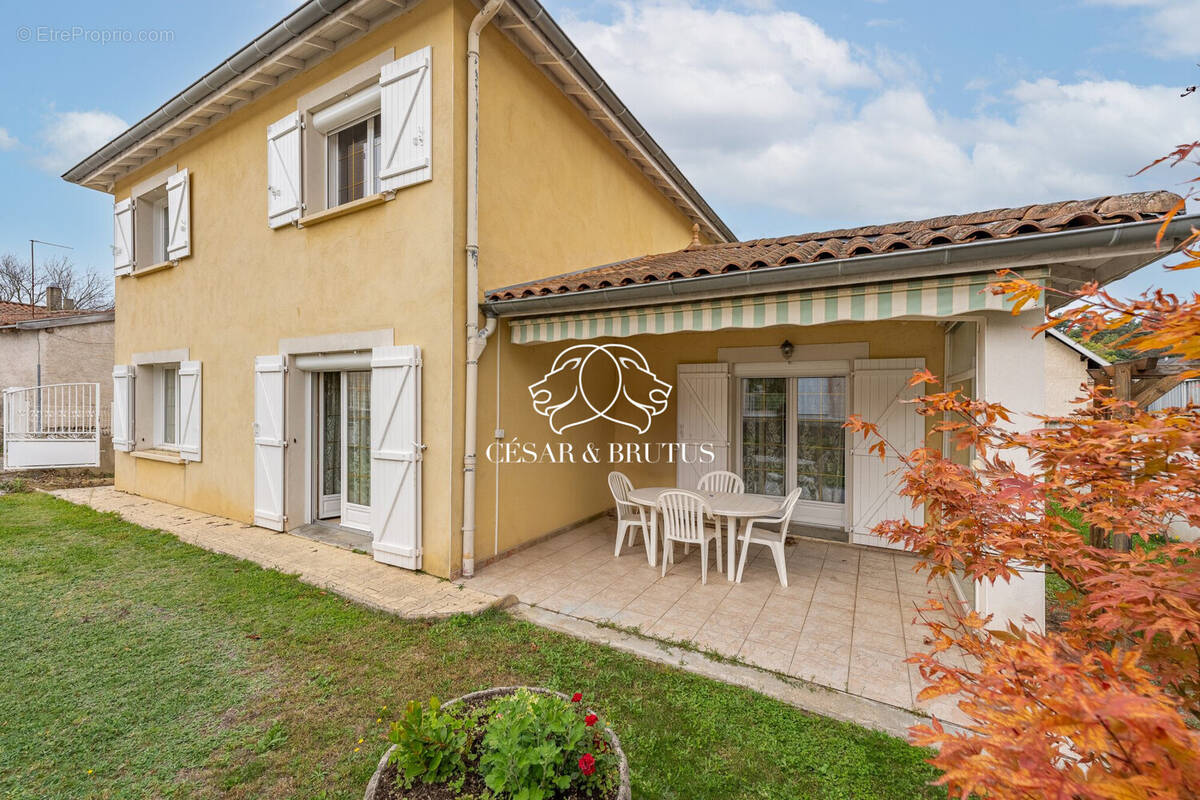 Maison à CHAPONNAY