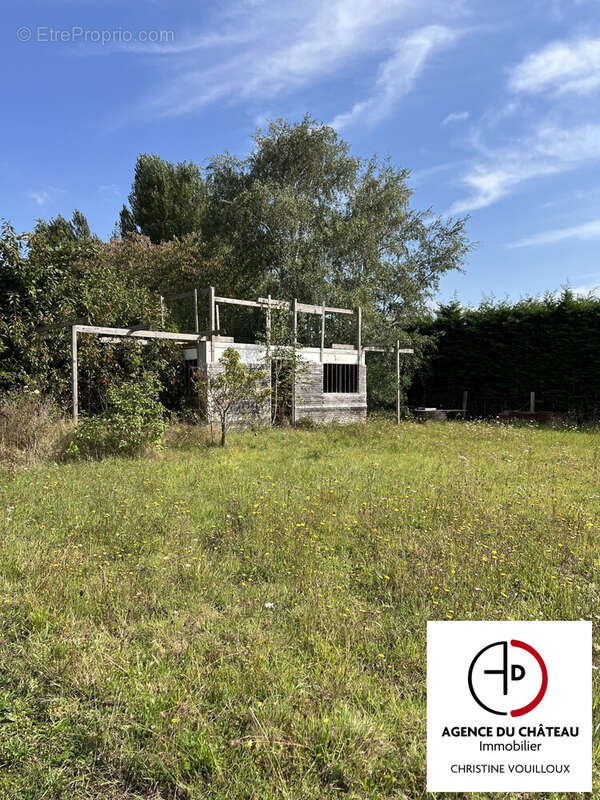 Terrain à SAINT-BENOIT-SUR-LOIRE