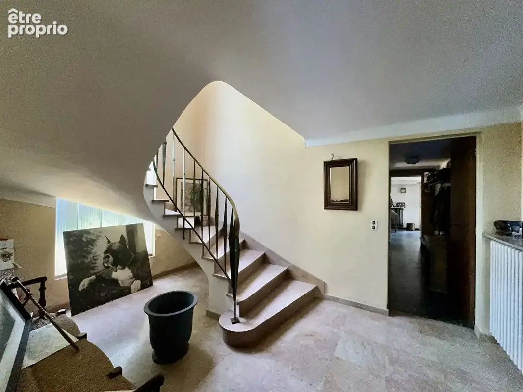 Maison Villeneuve Les Avignon 6 pièce(s) 219.50 m2 - photo 5