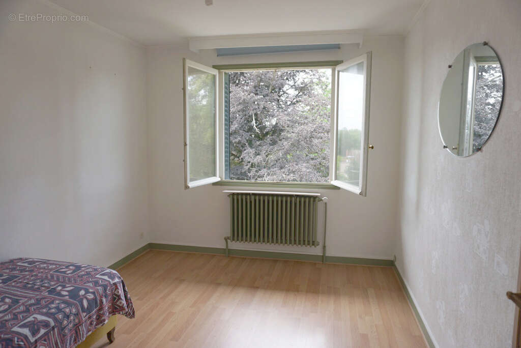 Appartement de type F4 avec cave et garage - photo 5