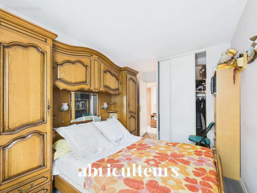 Appartement à VILLENEUVE-LA-GARENNE