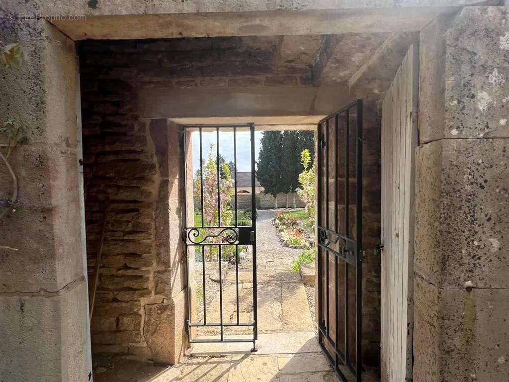 Maison à FIXIN