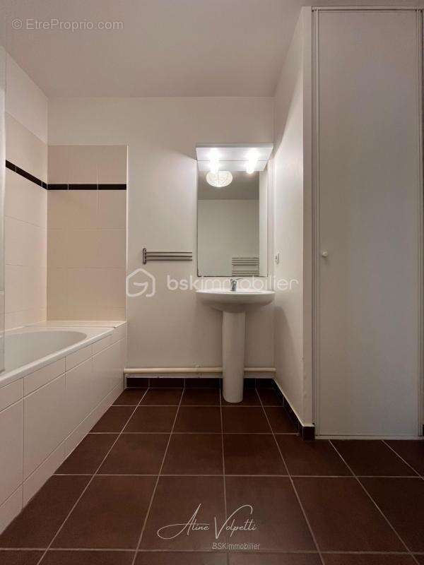 Appartement à MAGNY-LE-HONGRE