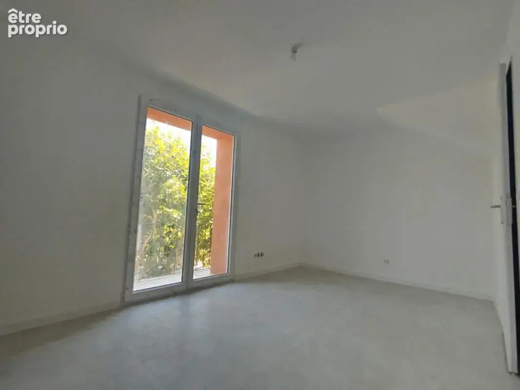 Maison Pourrieres 5 pièce(s) 92 m2 avec terrasse et balcon - photo 6