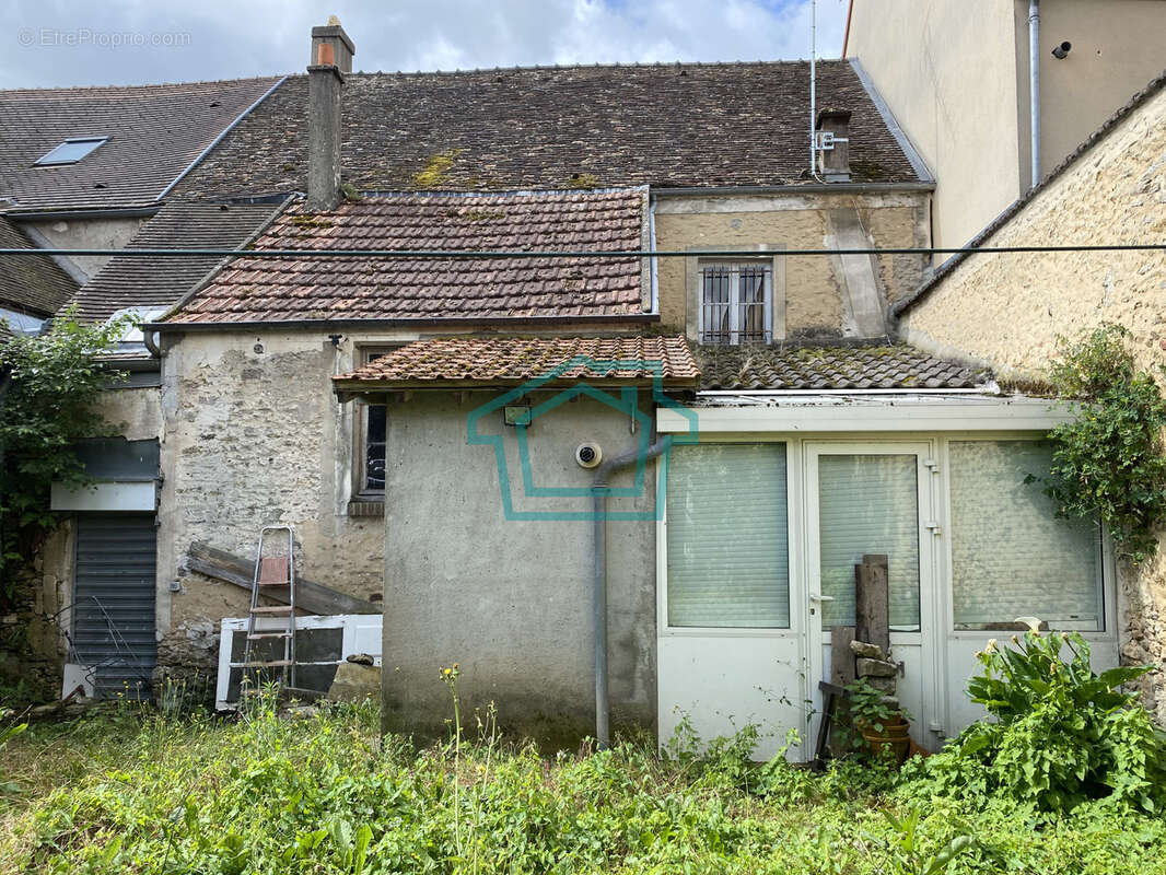 Appartement à LA QUEUE-LES-YVELINES