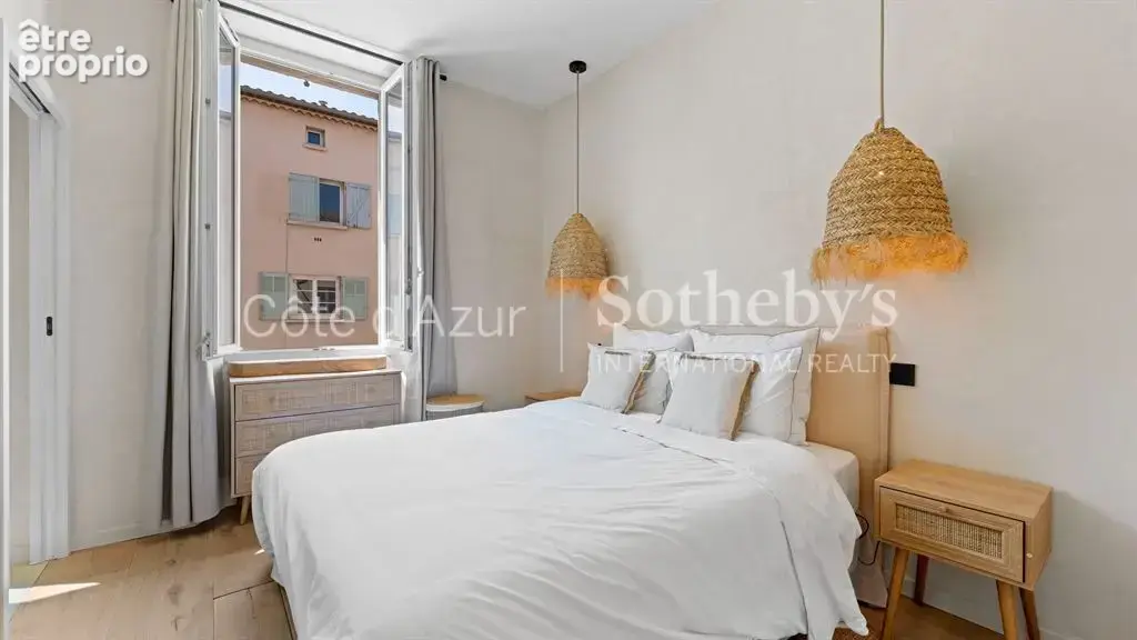 Appartement rénové de 68 m² avec terrasse au cœur de Saint-Tropez - photo 12