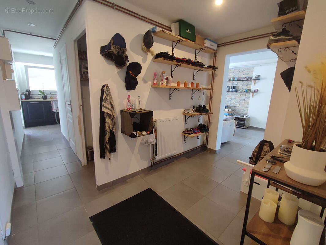 Appartement à SAINT-JEAN-DE-BRAYE
