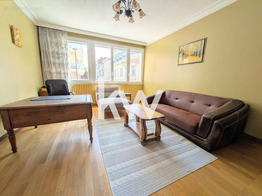 Appartement 186 m² à Saint-Etienne  - photo 6