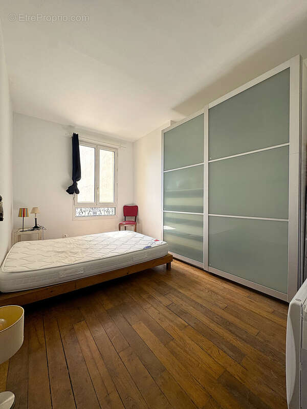 Appartement à LES LILAS