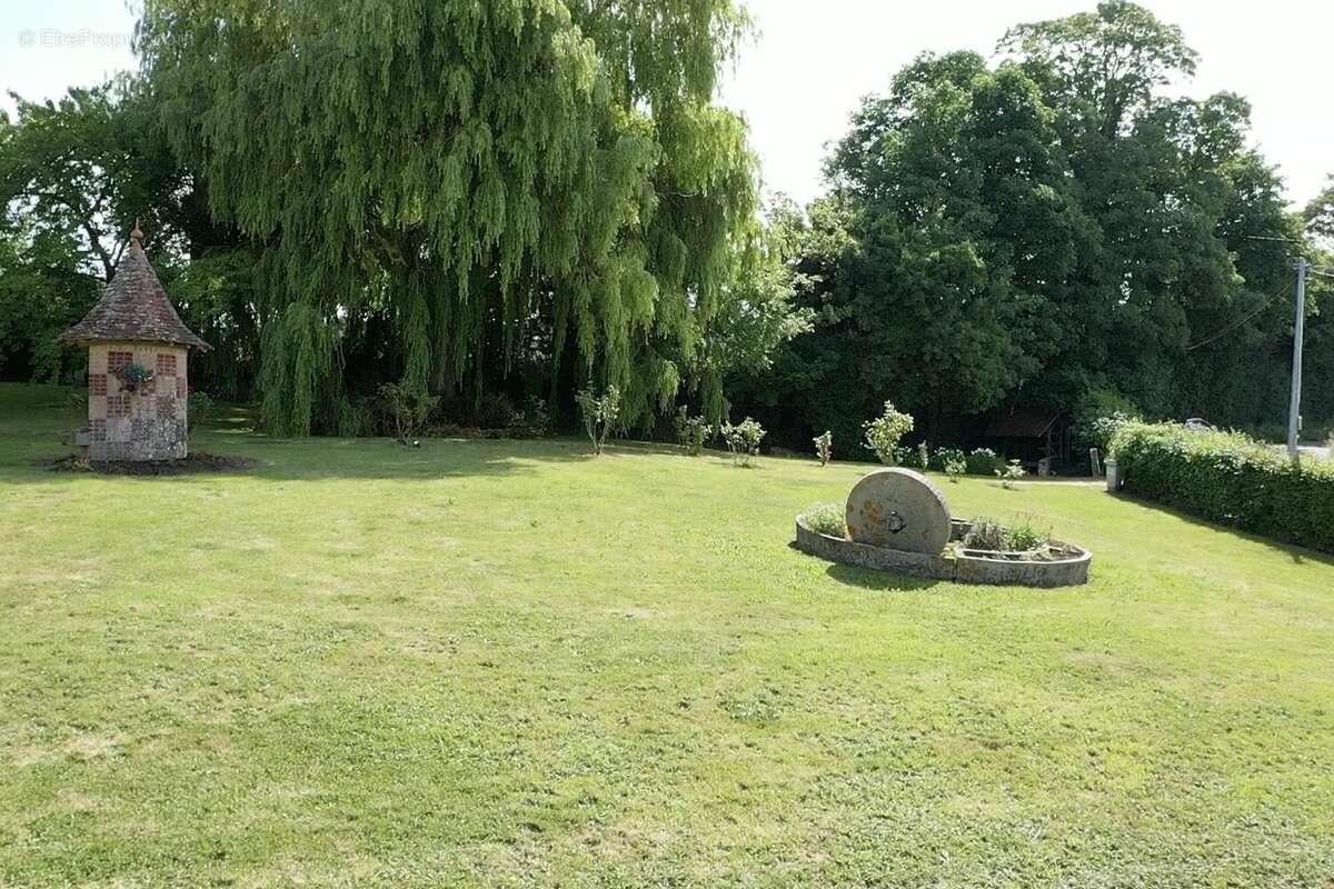 Maison à SAINT-PIERRE-SUR-DIVES