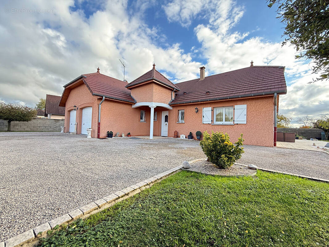 Maison à COURLAOUX