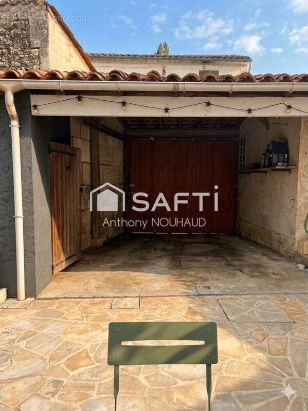 Maison 75 m² à Bourg-Charente  - photo 5