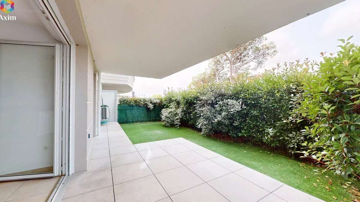 Appartement récent avec jardin, piscine et vue dégagée - photo 11