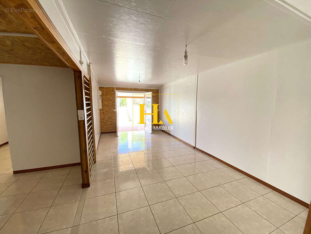 Maison à LES AVIRONS