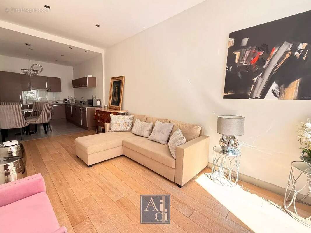 Exclusivité 3 pièces Cannes -  Rue d'Antibes - photo 9