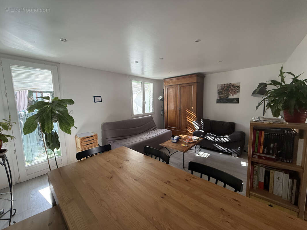 Maison à MONTPEYROUX