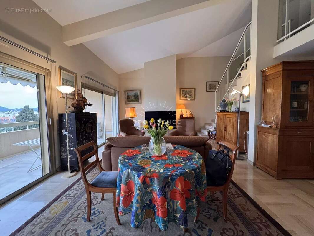 Appartement à CANNES