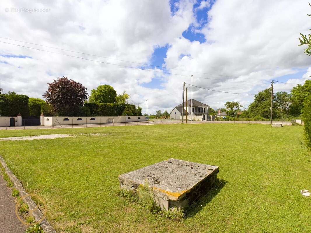 Commerce à ROMILLY-SUR-SEINE