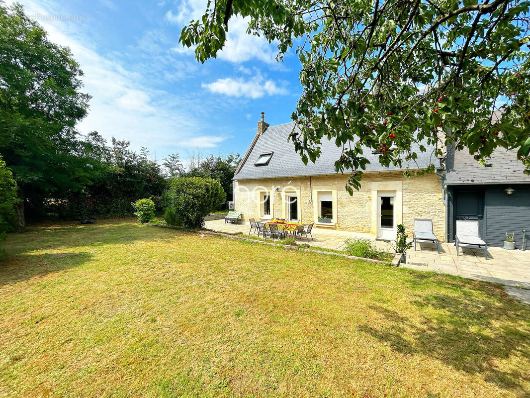 Maison à BELLENGREVILLE