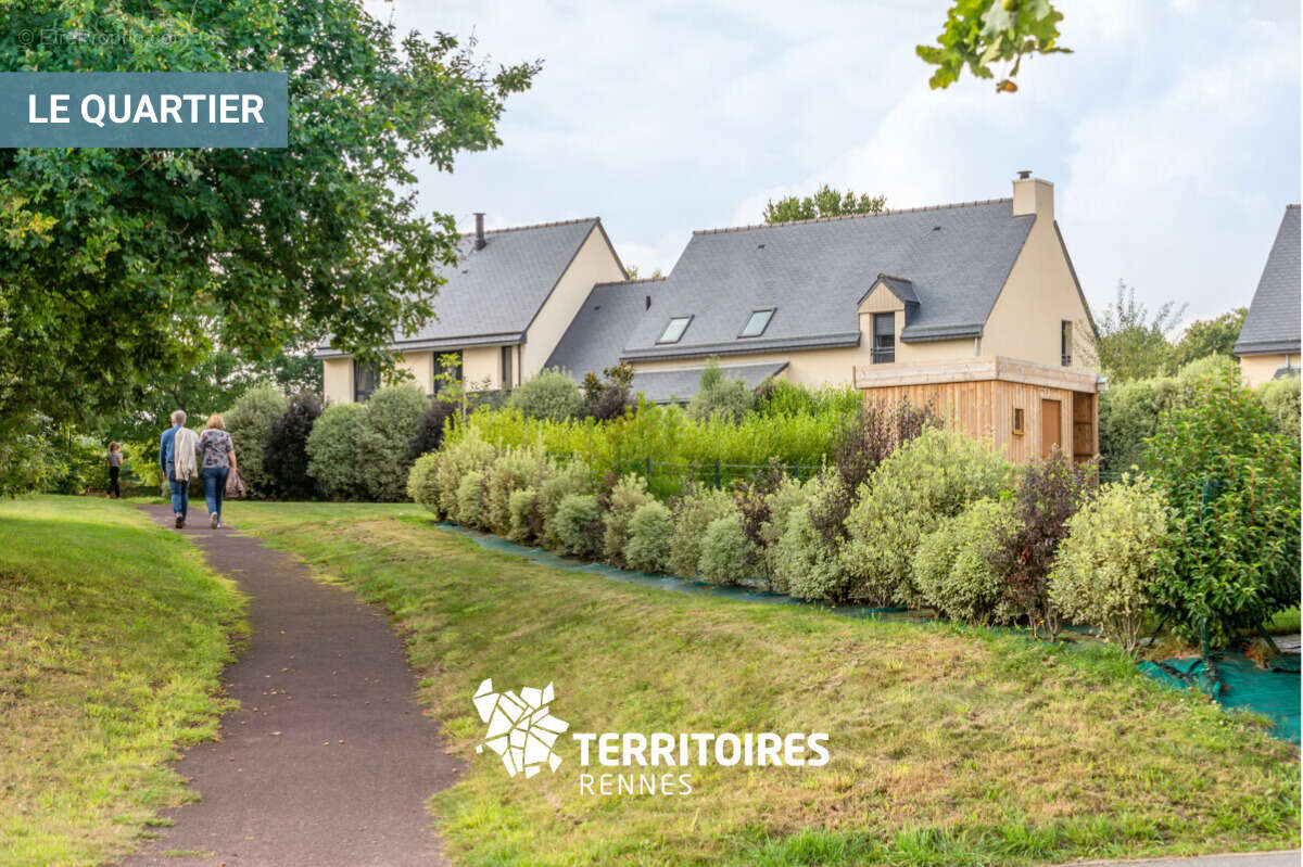 Terrain à CLAYES