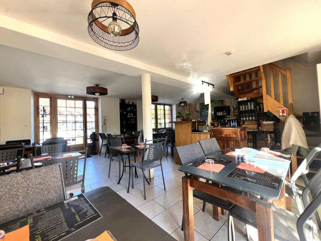 Commerce à LE BUGUE