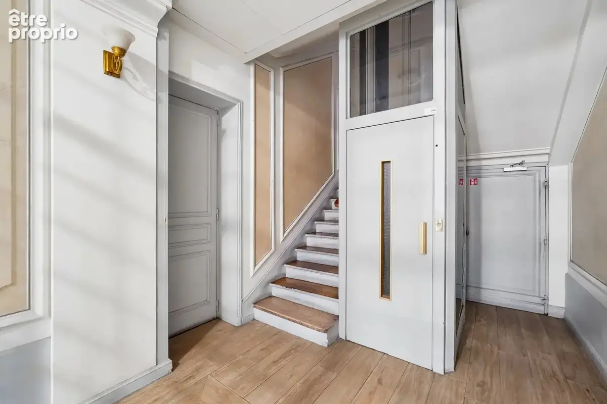Paris 4 - Rue du Trésor - Superbe appartement de 5P - 3CH - 121 m2 avec cave - photo 14