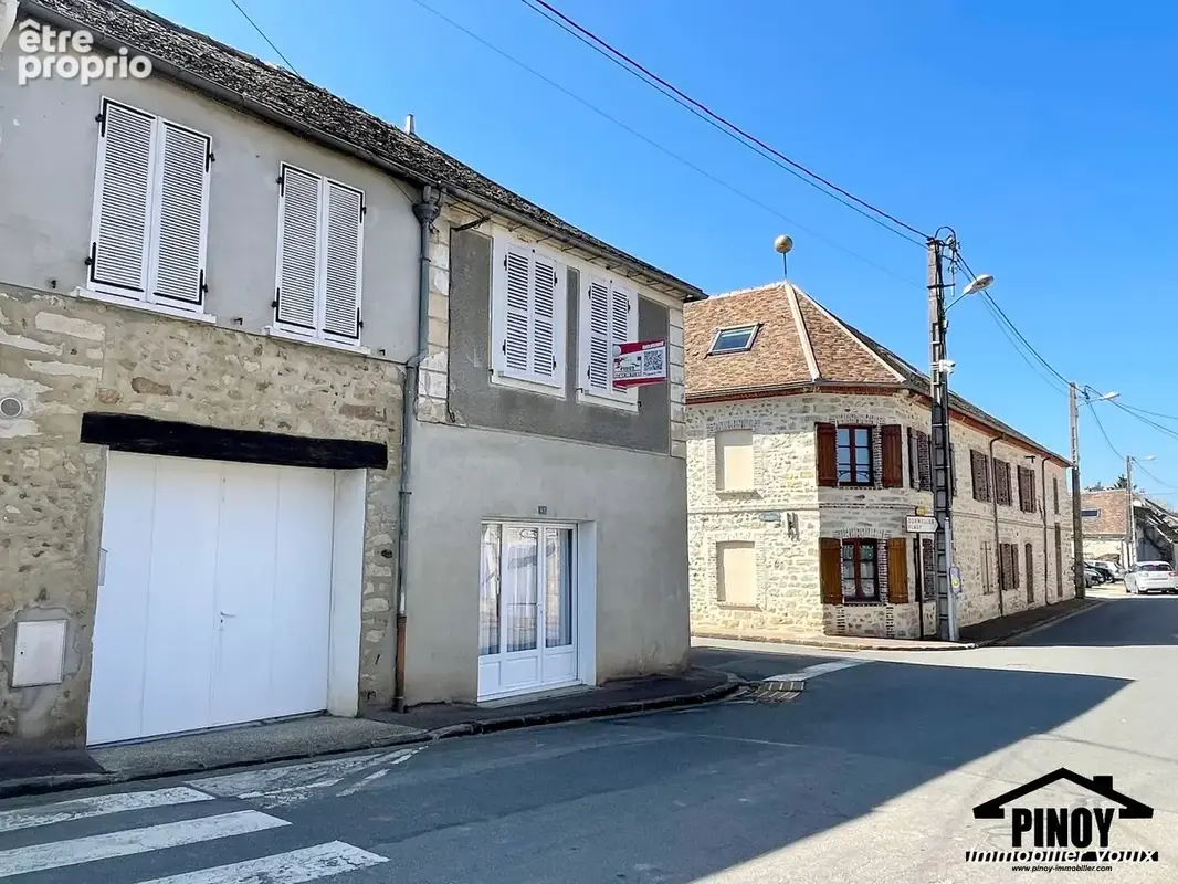 Maison ancienne avec grande cour, dépendances et garage - photo 3