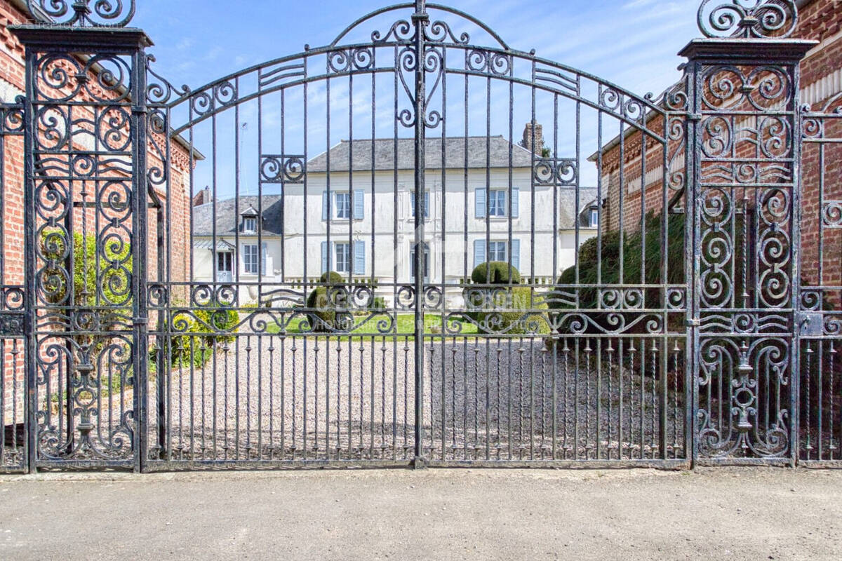 Maison à PAS-EN-ARTOIS