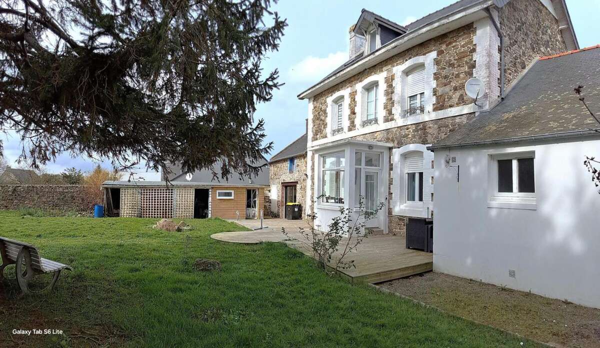 Maison à LE VIVIER-SUR-MER