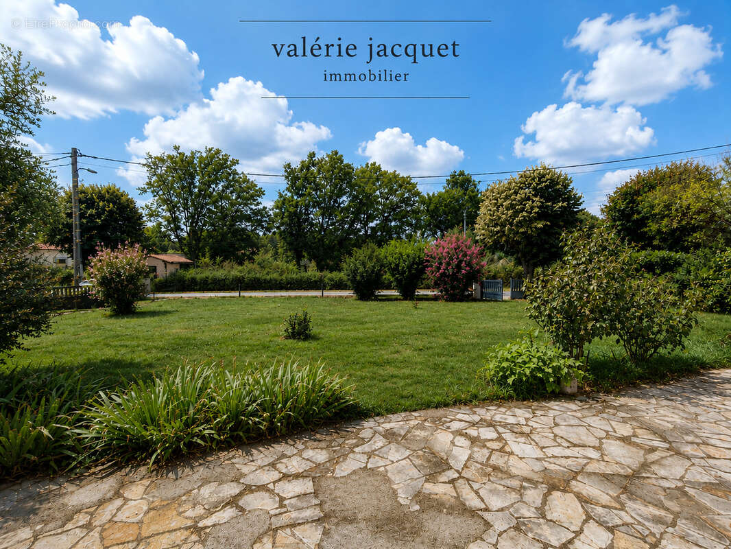 Maison familiale de 4 chambres avec vie de plain-pied   3 150 m2 de terrain   À 5 minutes à pied du centre-vil - photo 21
