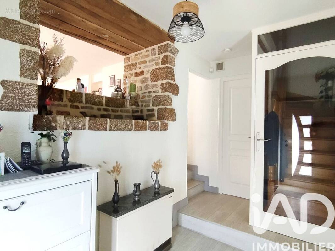 Photo 1 - Maison à SAINT-AUBIN-DU-CORMIER