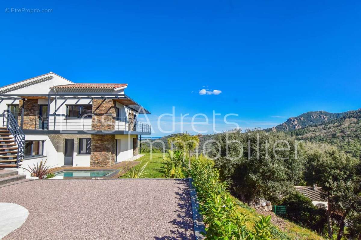 Maison à LES ADRETS-DE-L'ESTEREL